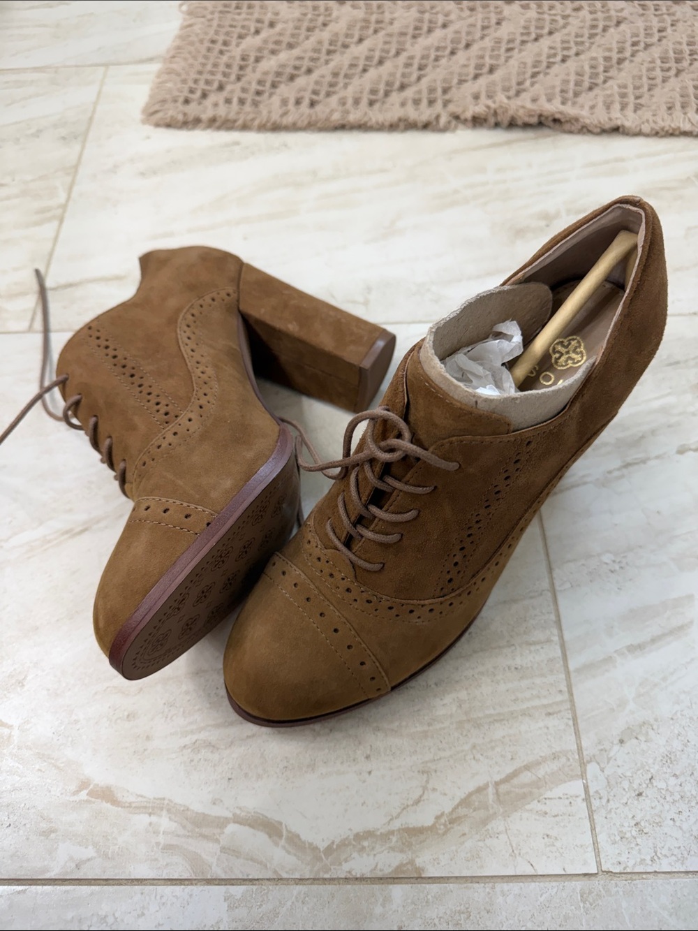Women’s Lace-Up Block Heel Oxfords - Brown